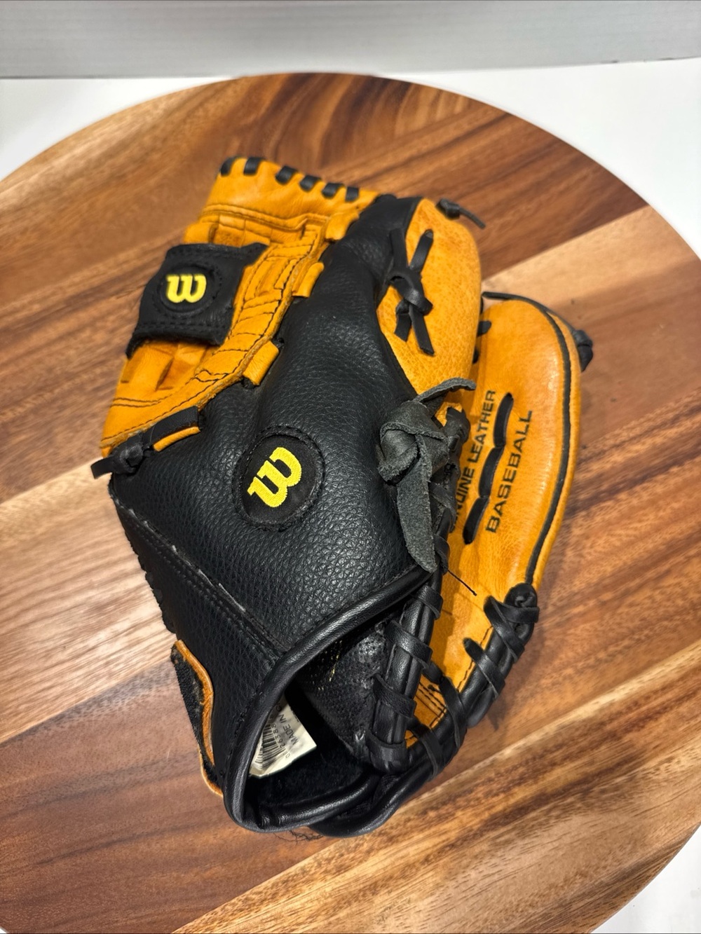 Wilson A350 11" RHT Leather Youth Baseball Glove Brown Black A0350MLB 11